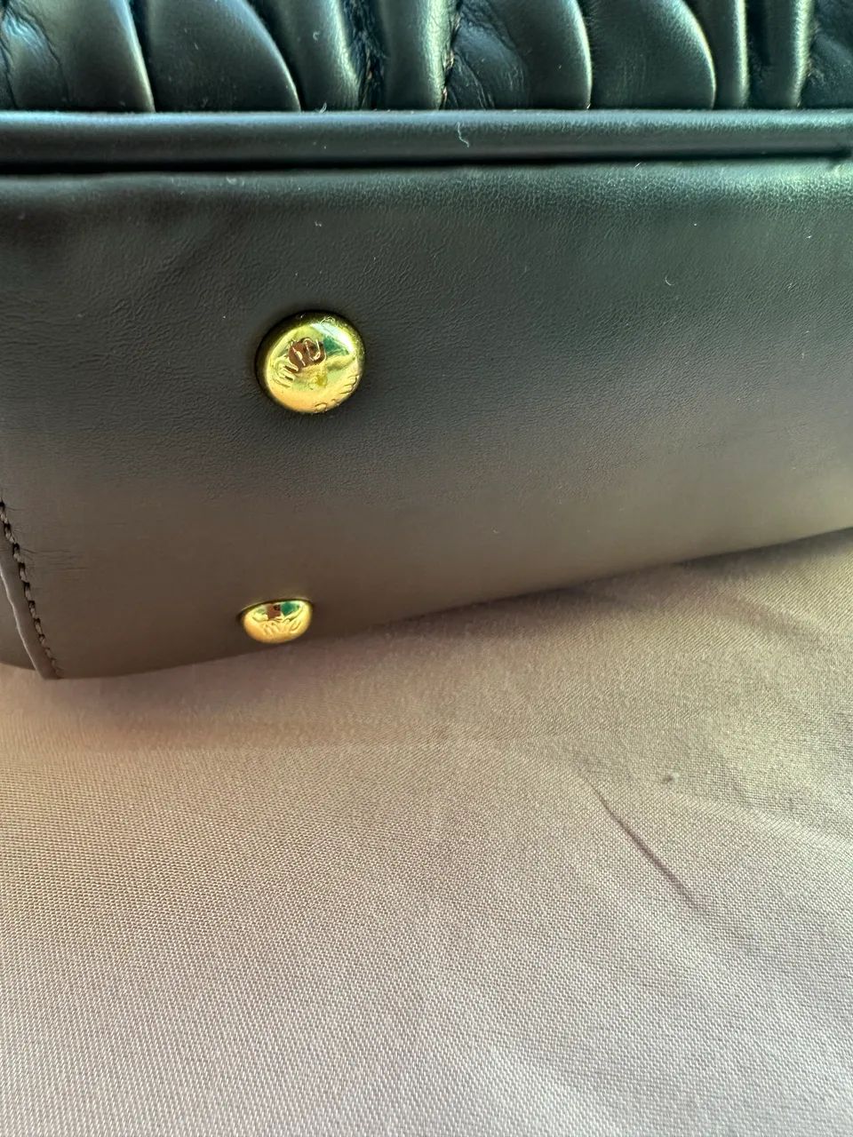 MIUMIU - Bolsa de luxo acolchoada- Acompanha todos os itens  - Foto 5