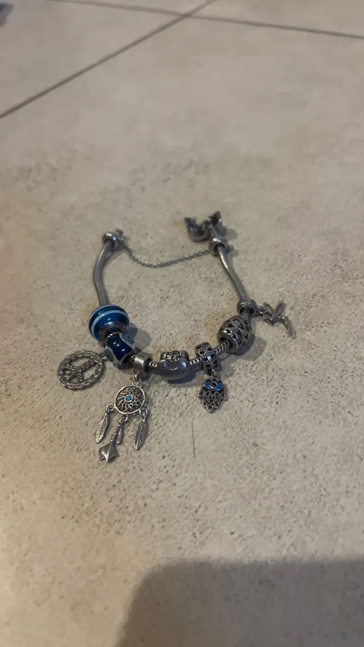 Pulseira vivara com berloques