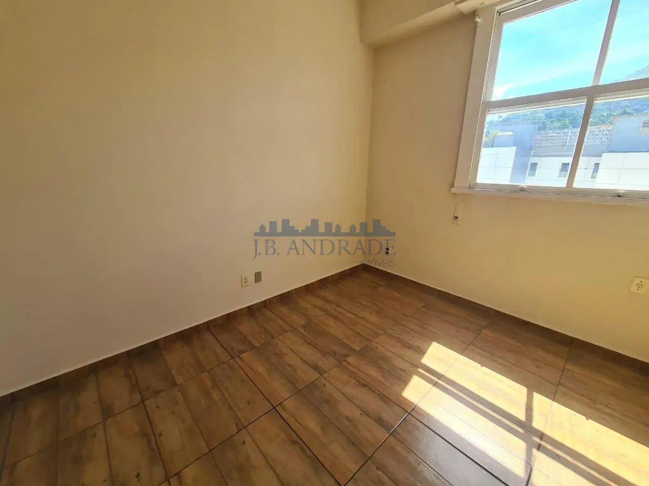 Sala e Quarto Silencioso | Sol da Manhã | Ao Largo do Machado - Foto 3
