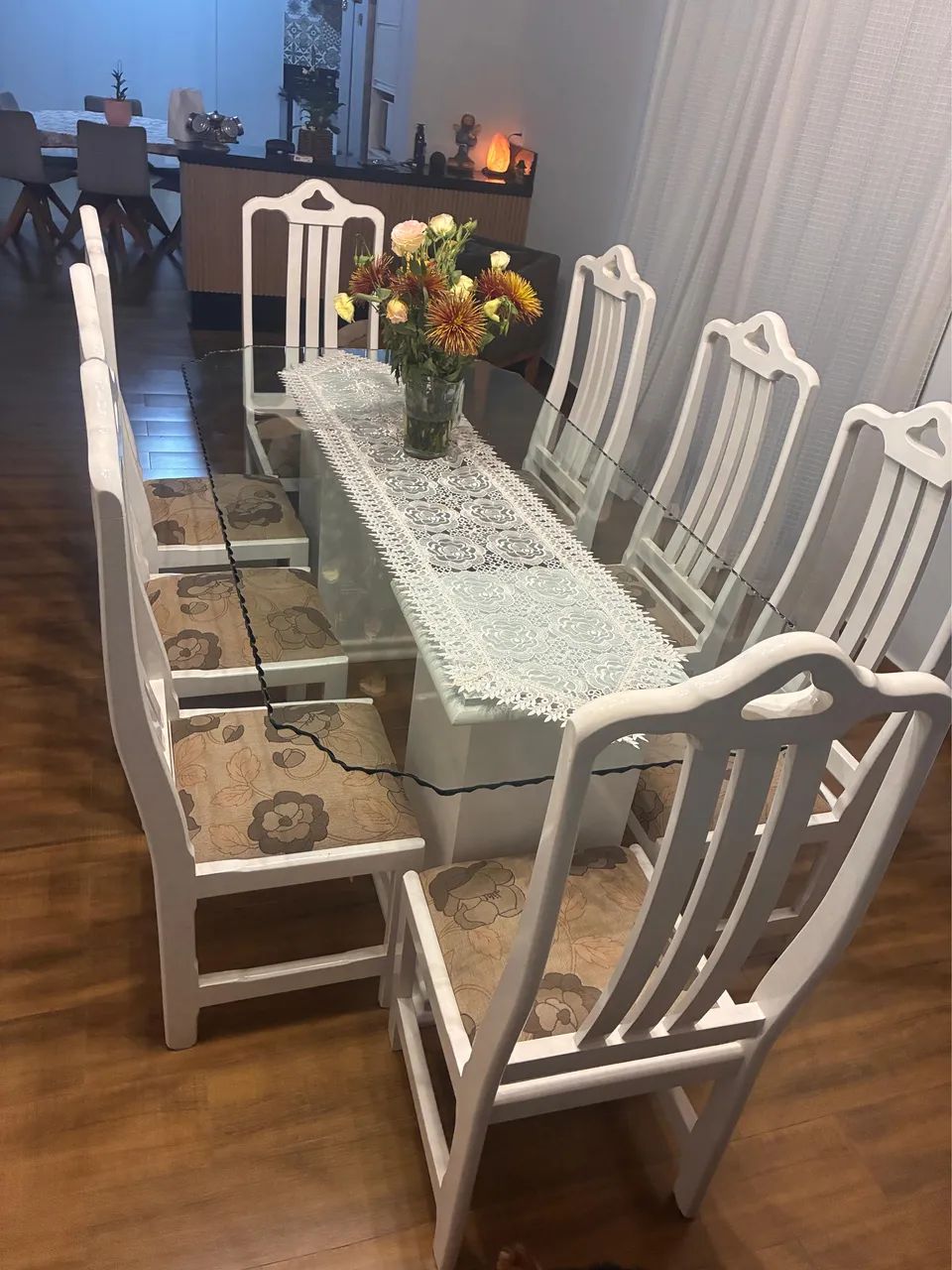 Mesa para sala de jantar com 8 cadeiras madeira maciça - Foto 4