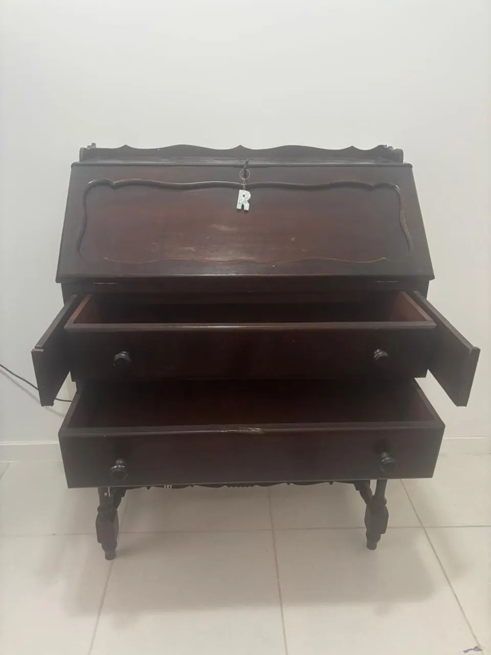 Escrivaninha estilo império madeira maciça  - Foto 3