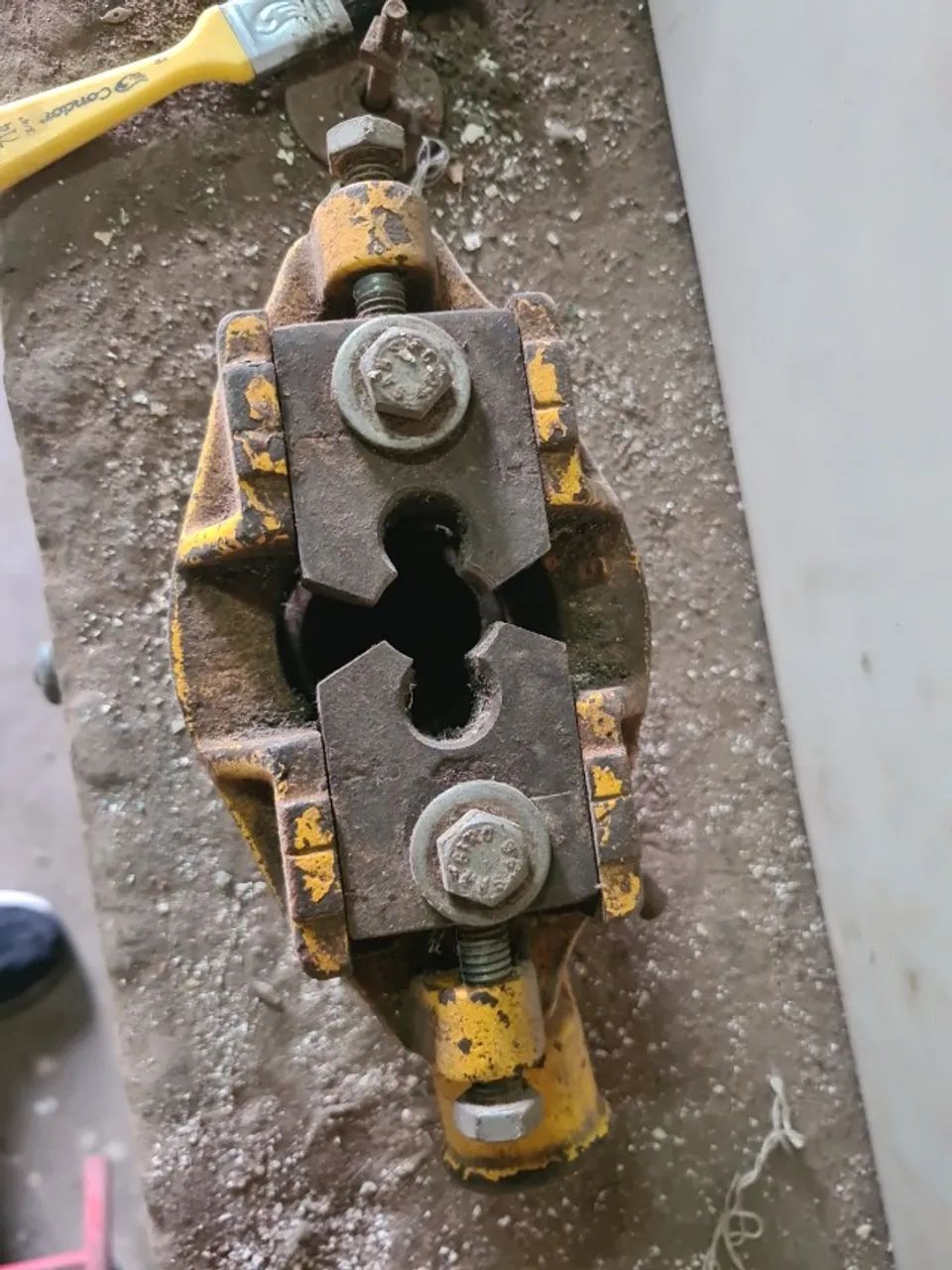 Tarracha Manual FERNIV tipo Armstrong p/ rosca em cano de ferro - antiga (peça robusta)