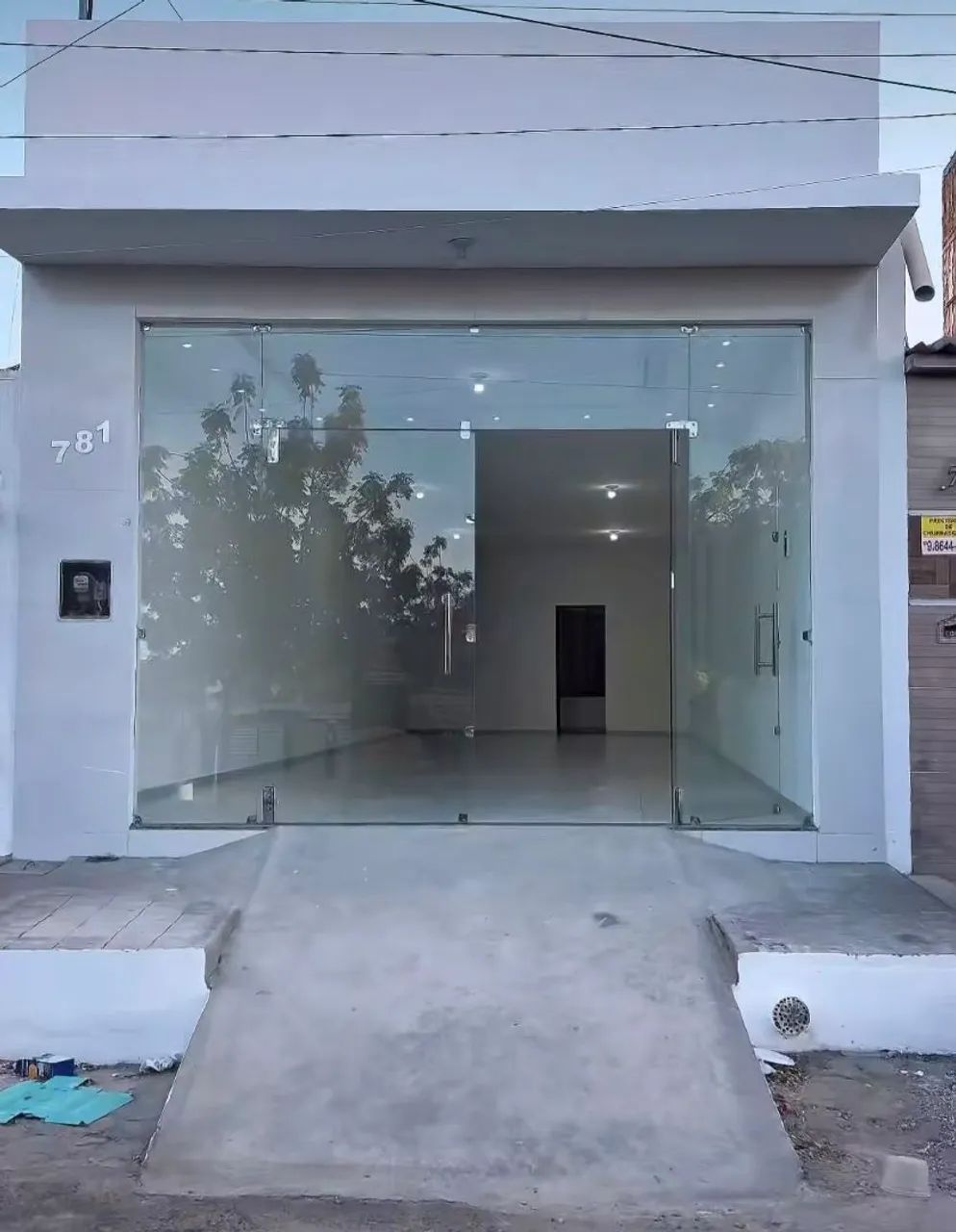 Vendo prédio comercial