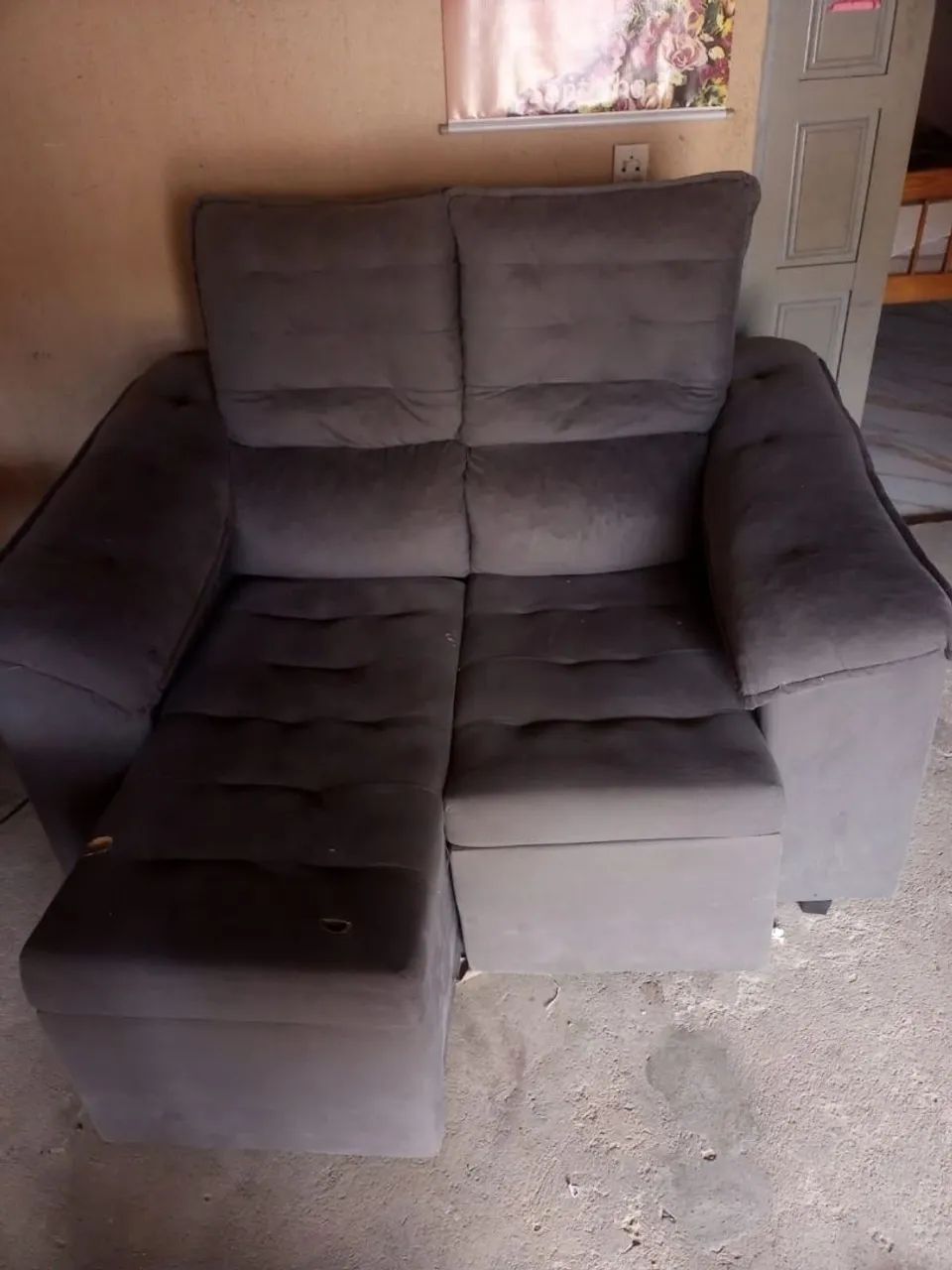 Vende-se sofá retrátil 2 lugares  - Foto 2