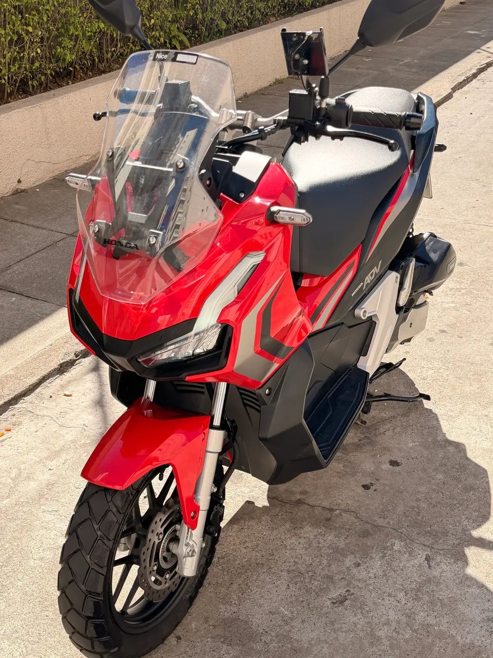 ADV 150 