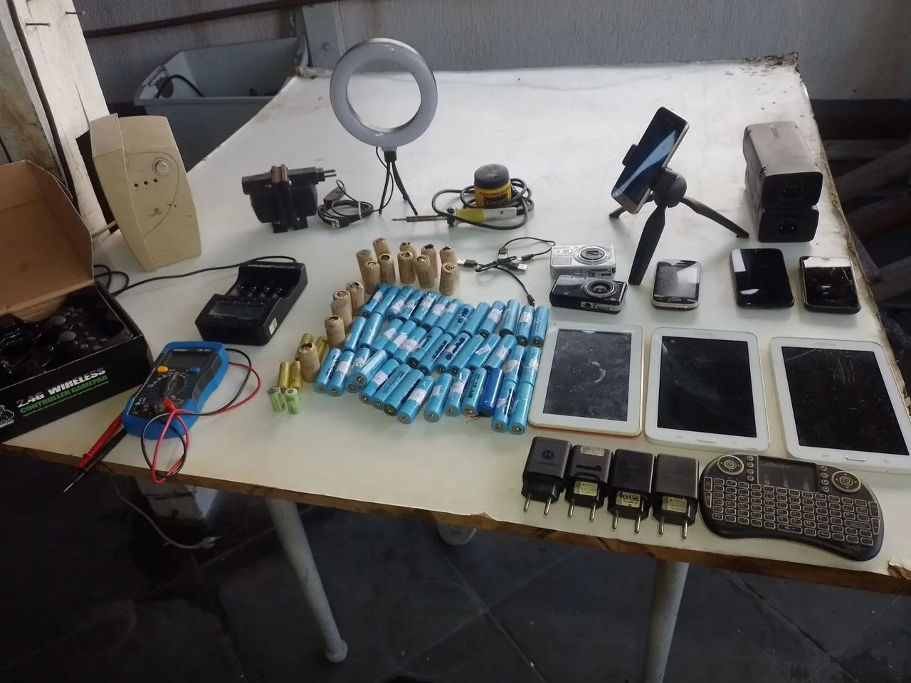 Kit Lote de material eletronico pilhas baterias celulas - Foto 3