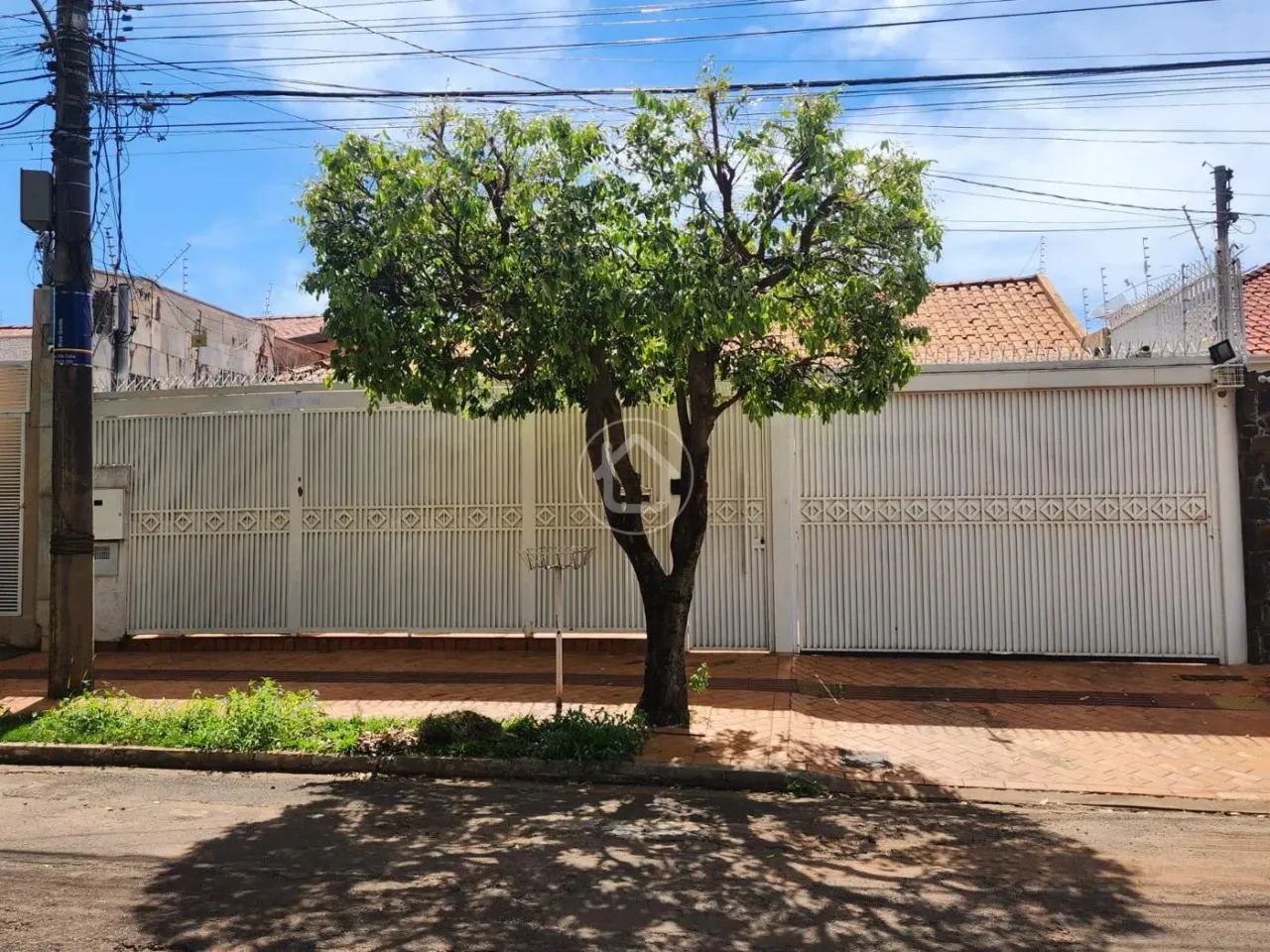CASA 04 SUÍTES - OTIMA LOCALIZAÇÃO