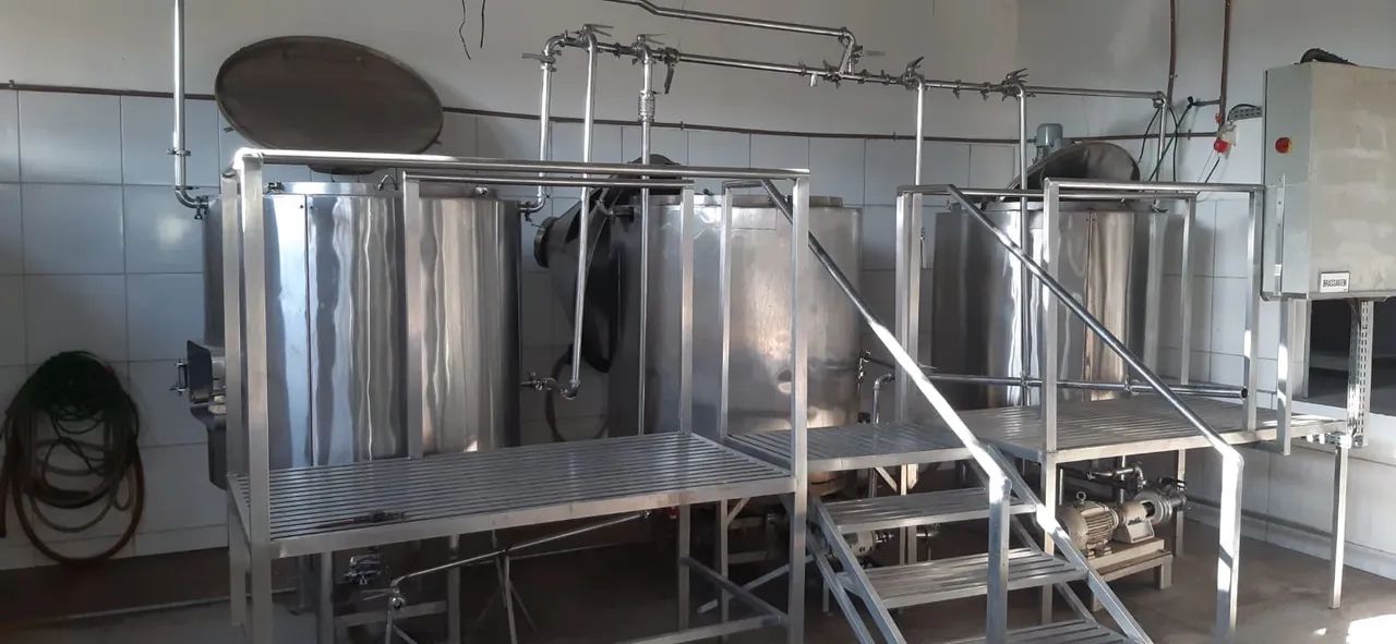 Cozinha Cervejeira Profissional 700L Inox - Sistema Completo Tri-Bloco