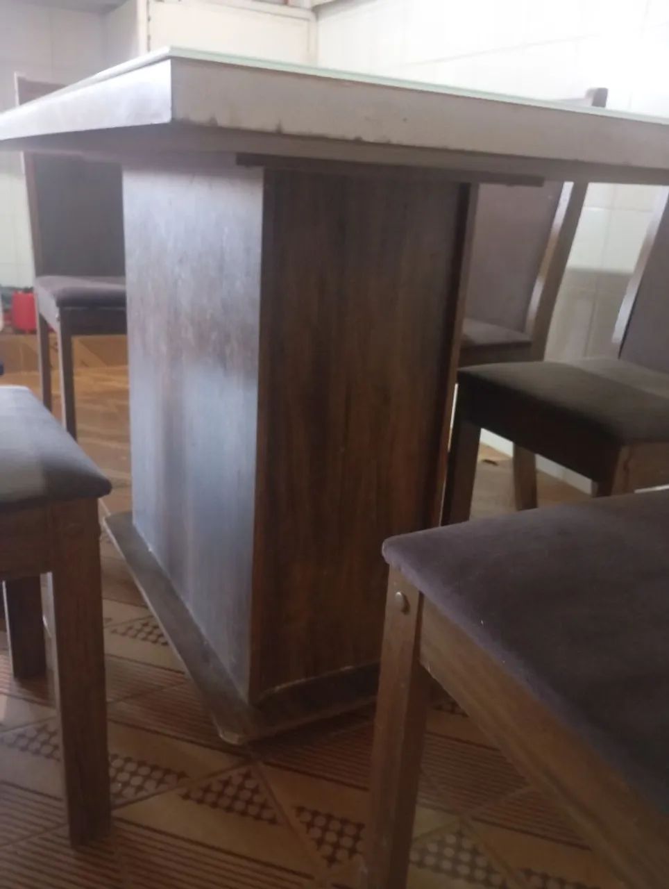Vendo mesa de vidro com 6 cadeira - Foto 4