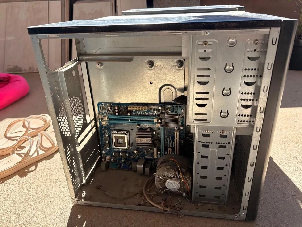 3 Gabinete (CPU) , Com Peças ( Oportunidade ) - Foto 4