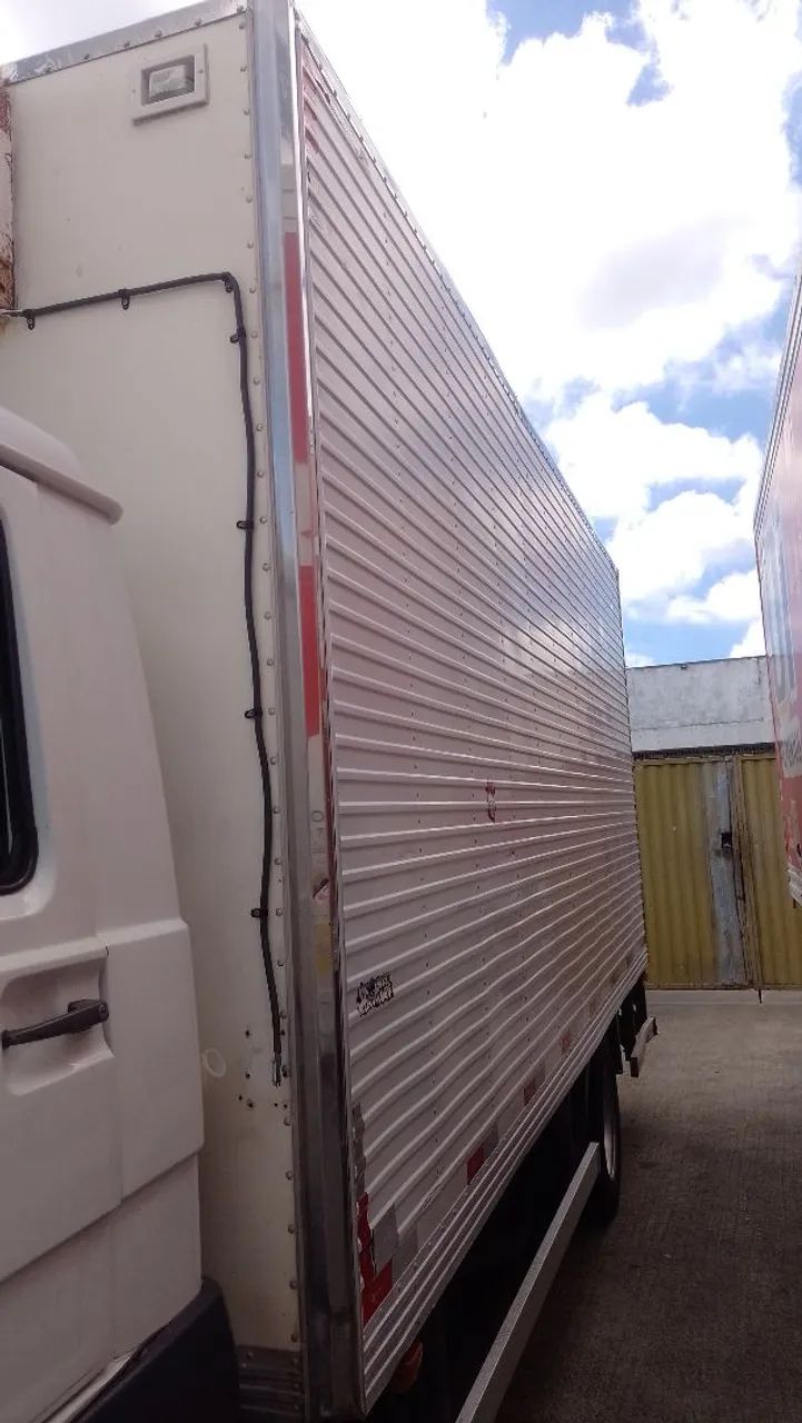 Vendo baú refrigerado 28 mil - Foto 3
