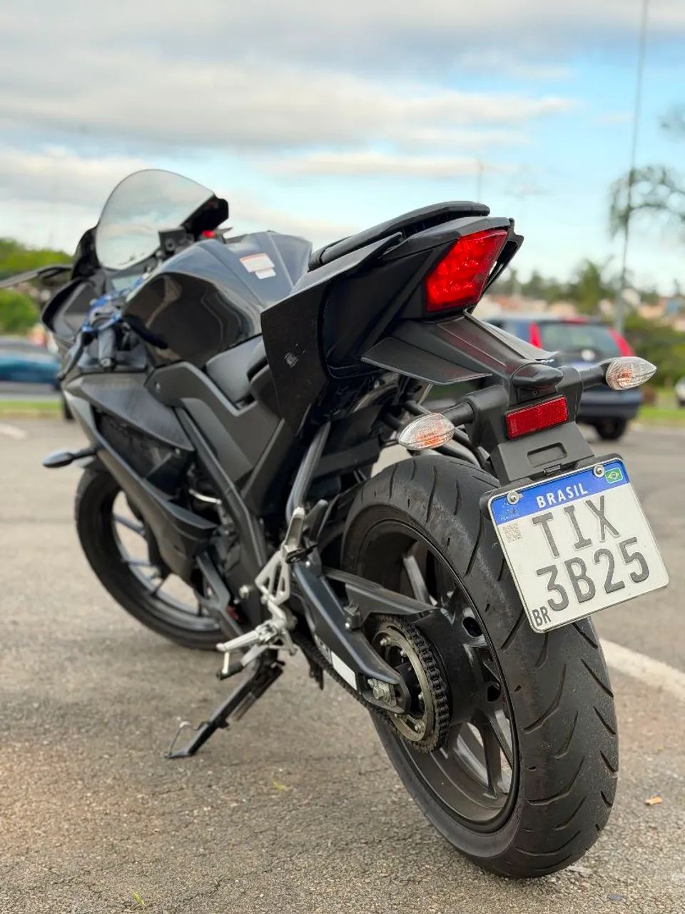 YAHAMA R15 2025 - Foto 2