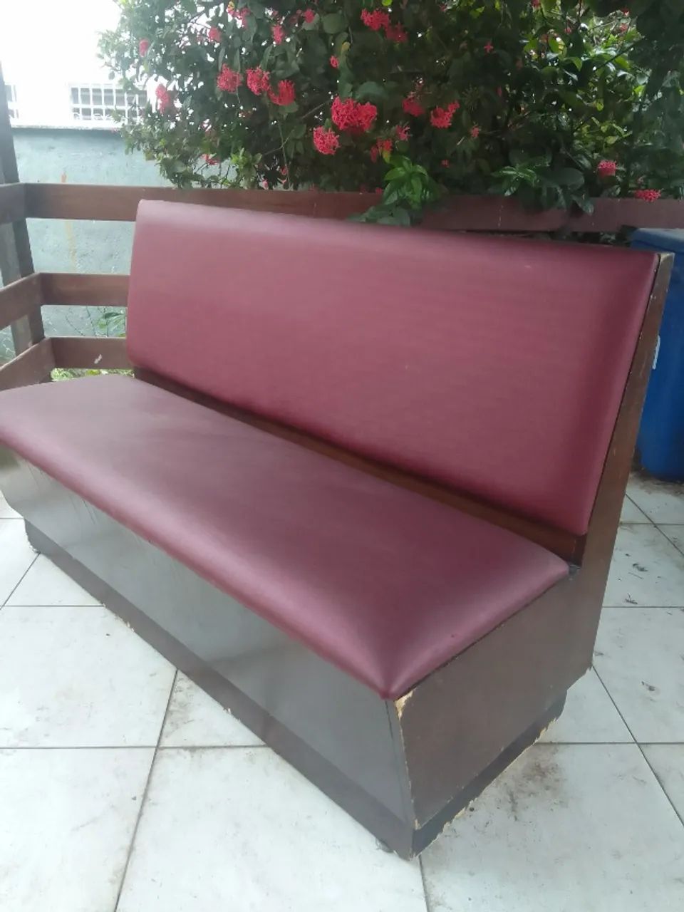 Poltrona dois lugares 65746292743555121