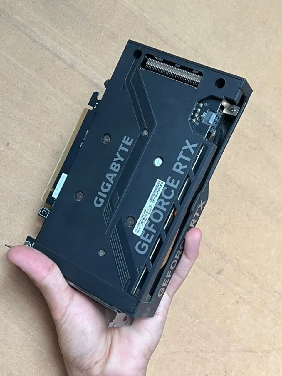 RTX 4060 GIGABYTE 8GB - Foto 2