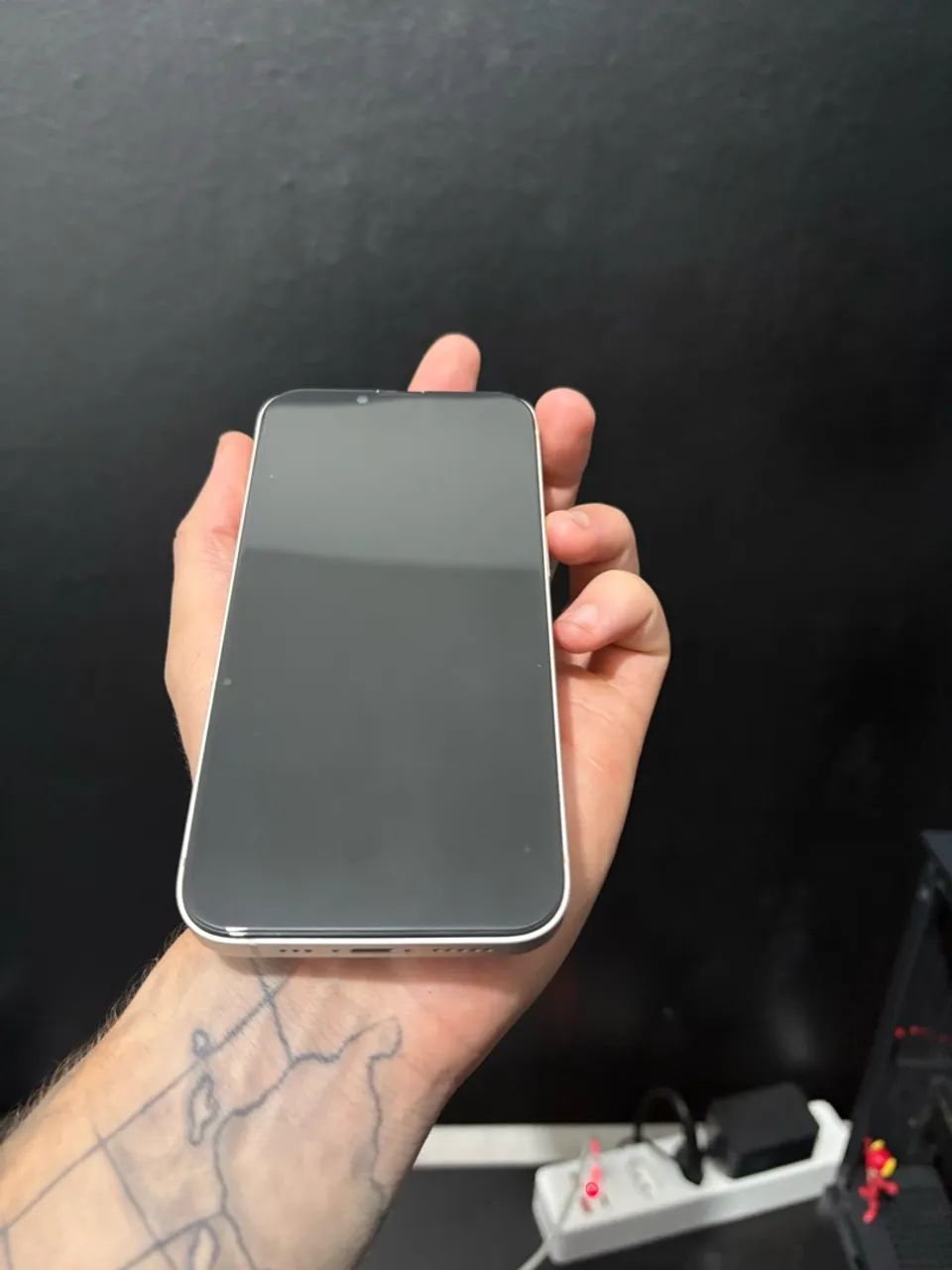 Vendo ou Troco IPhone 13 - Foto 2