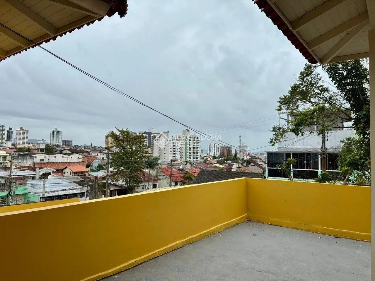 Ampla casa com edícula e churrasqueira no coração do Jardim Atlântico! - Foto 5