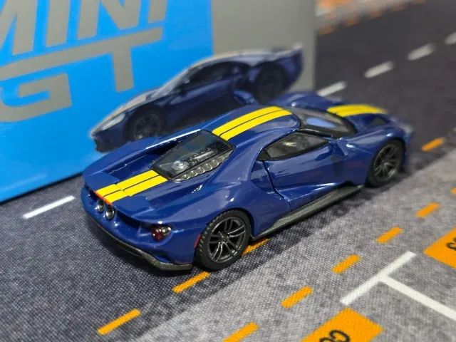 Ford GT - MiniGT - Foto 3