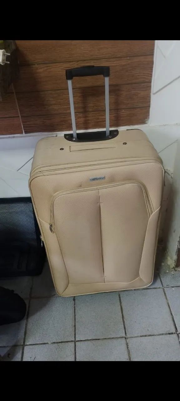 mala de viagem bem conservada 