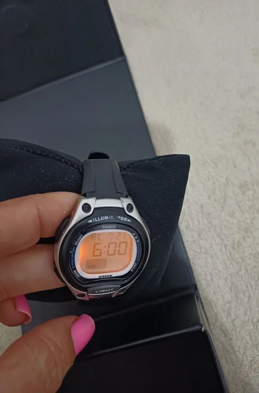 Relógio infantil usado poucas vezes na caixa  - Foto 2