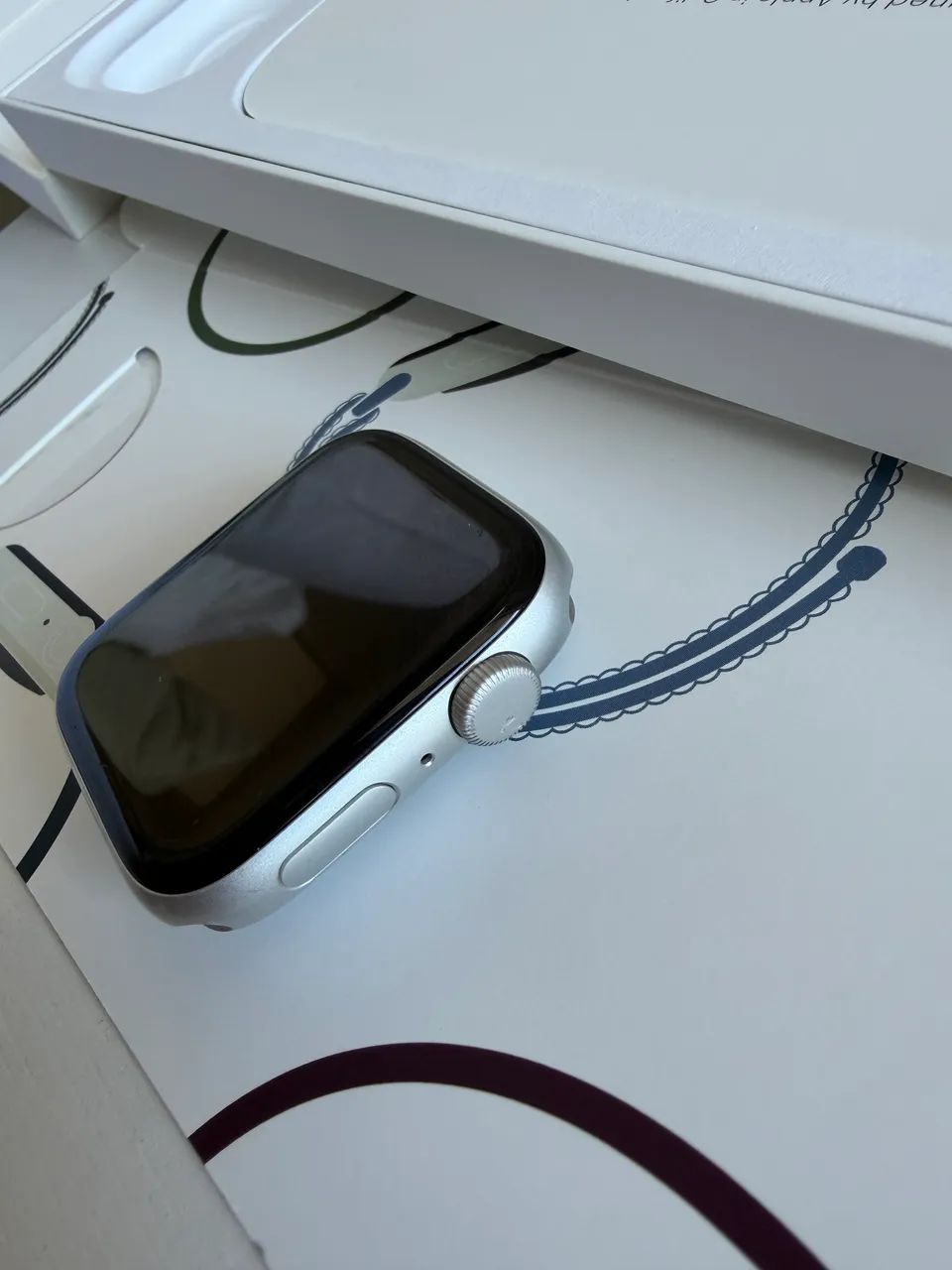 Apple Watch SE (Gen 2) 44mm Silver - Foto 5