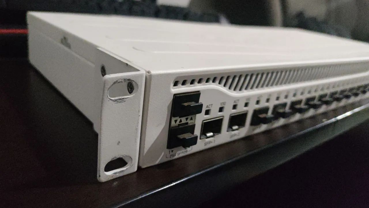Mikrotik CCR2004  - Foto 2