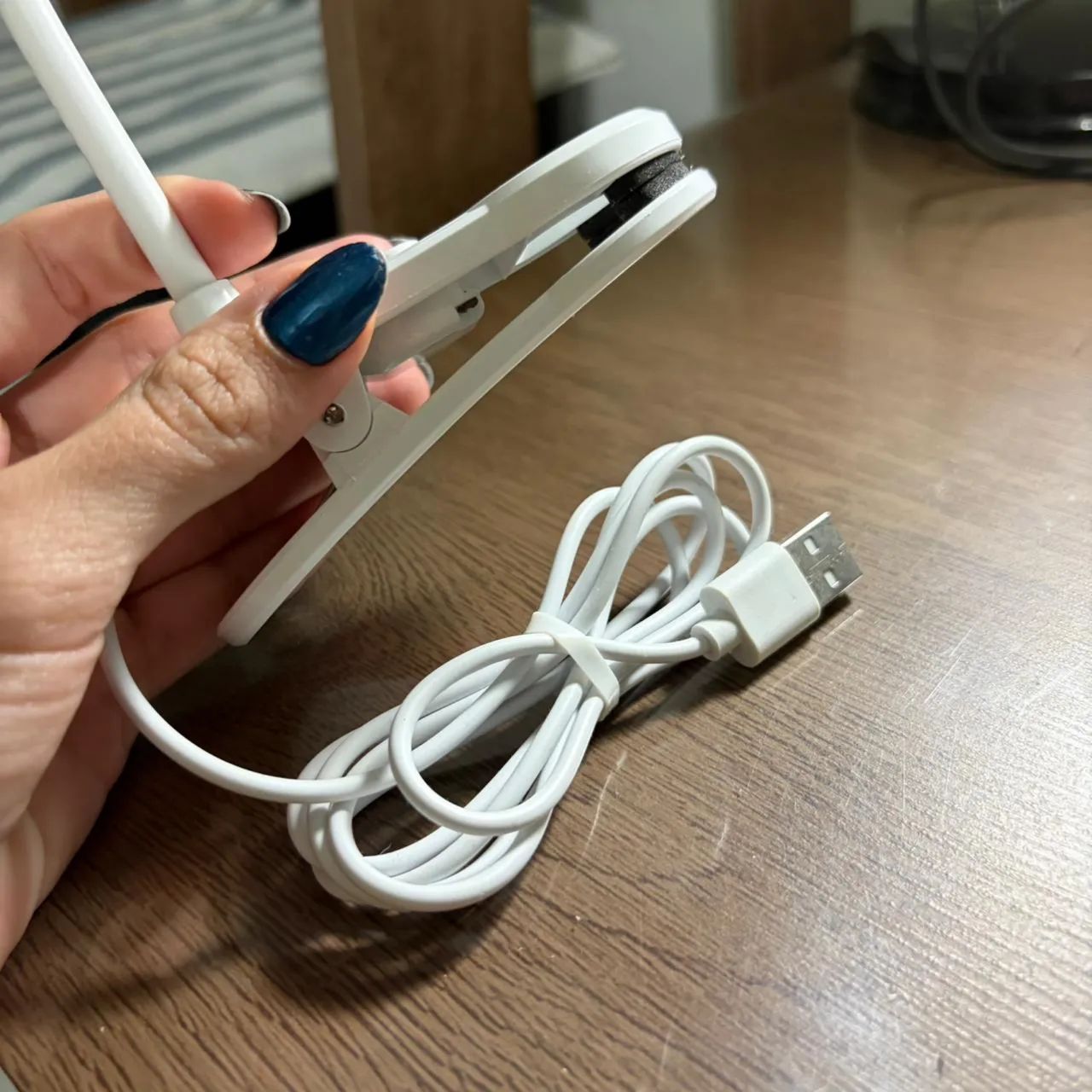 ? Luminária de mesa com prendedor ? - Foto 4