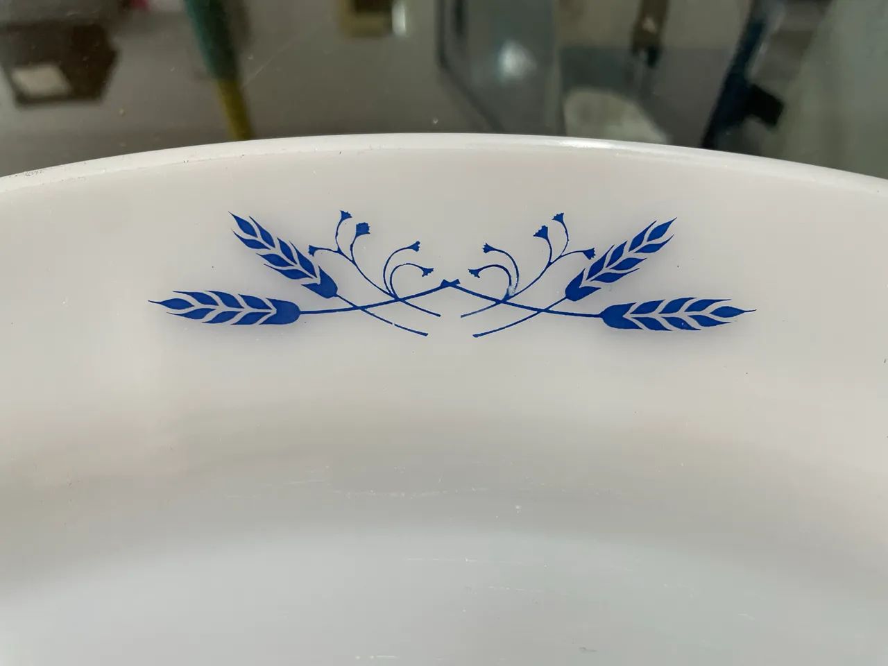 Louça Travessa Oval Opalino Branco Triguinho Azul Colorex  - Foto 4
