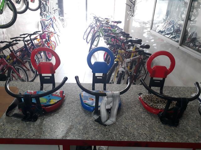 Cadeira infantil dianteira