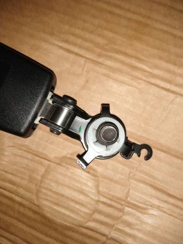 Fivela do cinto de segurança traseiro CE Land Rover - Foto 2