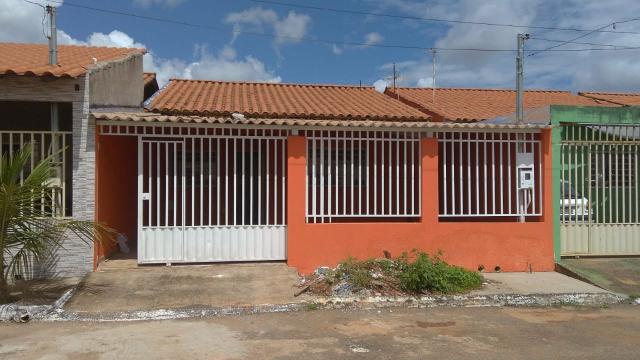 Vendo linda casa na laje St Coimbra águas lindas go - Foto 2