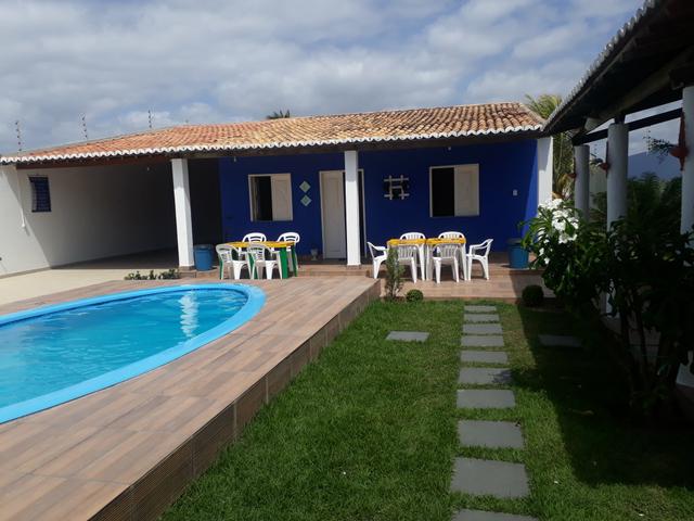 Aluga se Casa de praia com piscina 23 e 24/11 valor 450 ultima vaga esse ano
