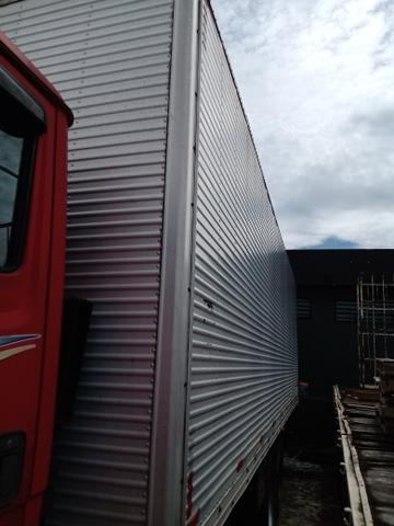 Baú de truck 8 metros