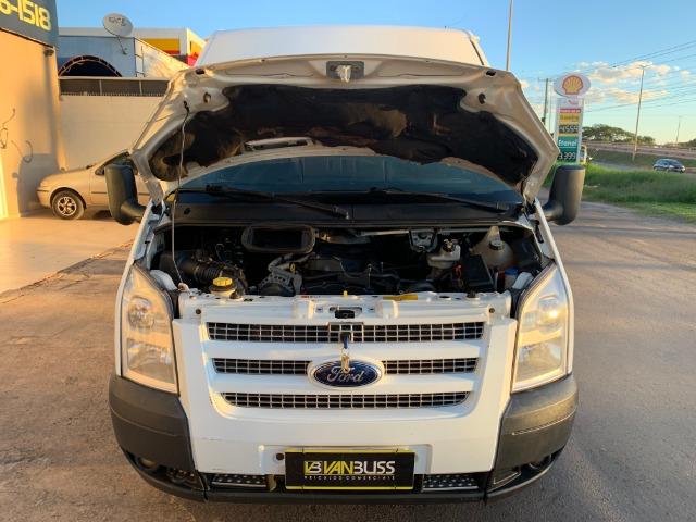 Ford Transit 350L 2013 excelente estado. Opção 20 lugares Ac Troca Ducato Sprinter master - Foto 5