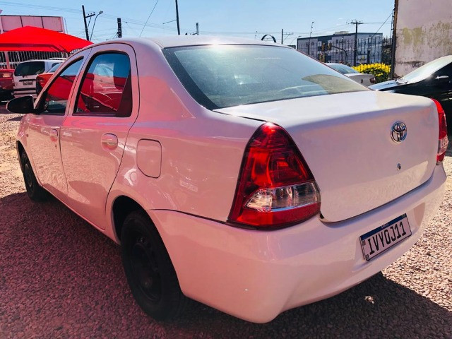 Toyota - Etios Sedan 1.5 XS Completo - Foto 7