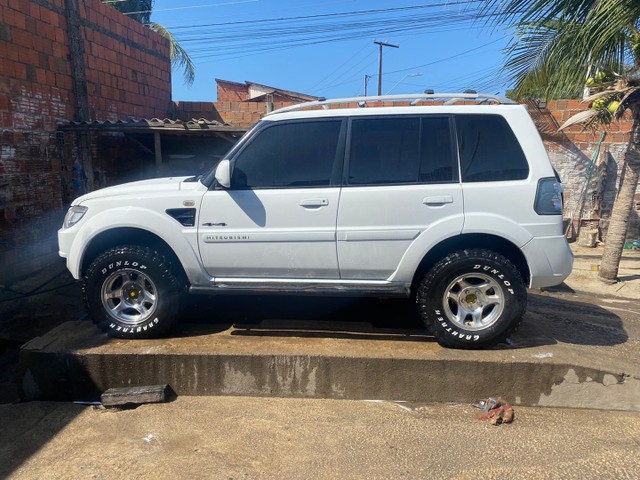 PAJERO TR4