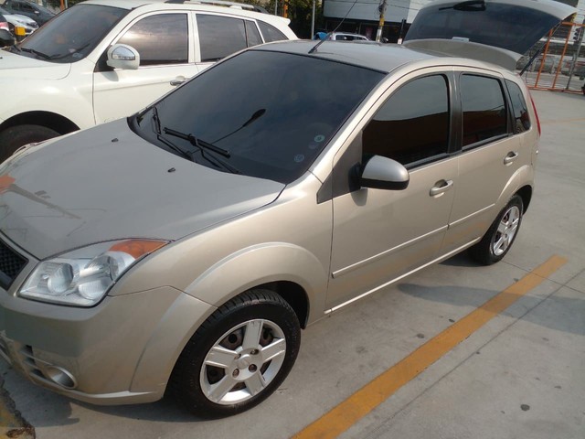 FORD FIESTA 1.6 8V FLEX MEC. 5P