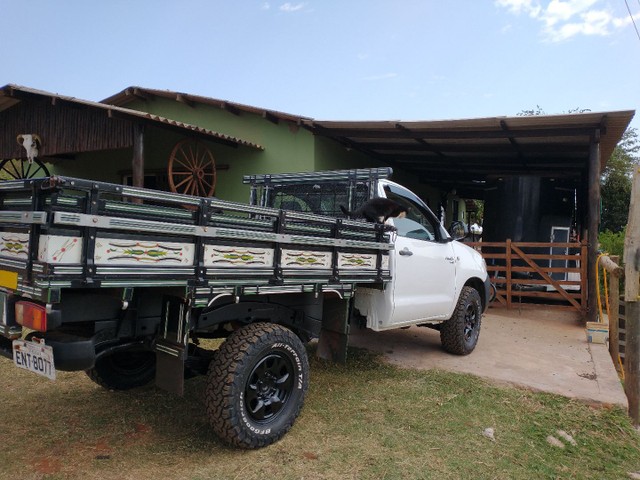 TOYOTA HILUX CABINE SIMPLES