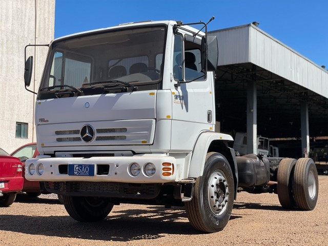 MERCEDES MB 1718 2011