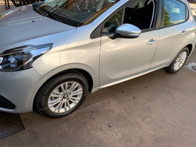 208 ACTIVE AUT. COMPL. 8.000 KM