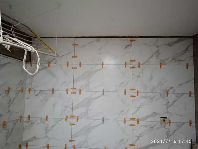 Profissional em assentamento de qualquer tipo de porcelanato e cerâmica 