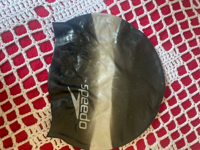 Baixei  Touca original speedo  pouquíssimo uso