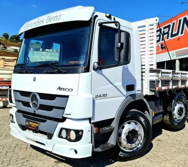 2016- MB Atego 2430 8x2 bitruck no chassi.