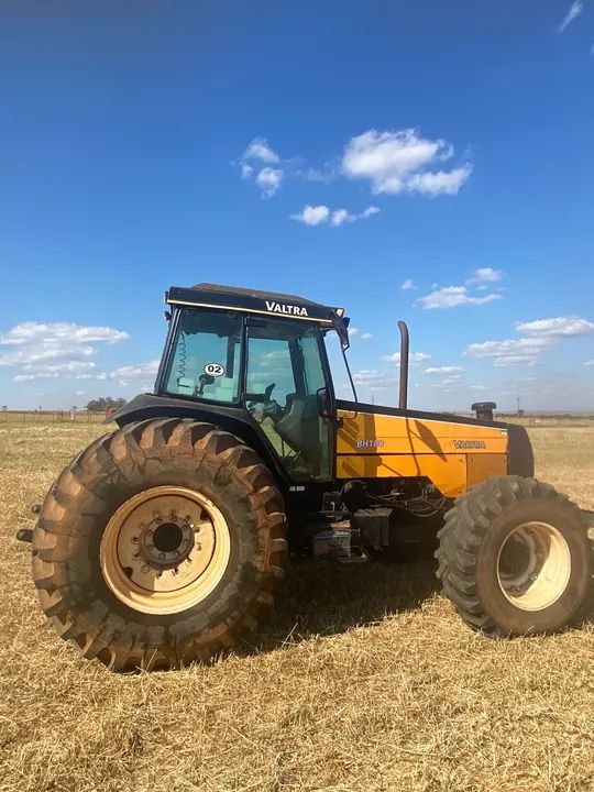 Trator Valtra BH180 2007