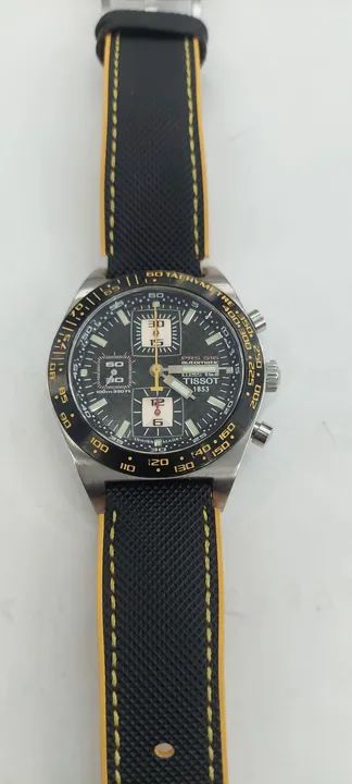 Relógio marca Tissot modelo PRS516 automático cronógrafo 