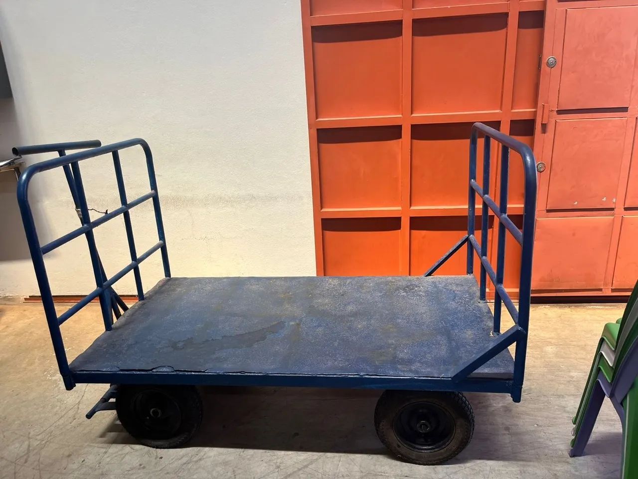 Carrinho de mão plataforma - ideal para carga pesada