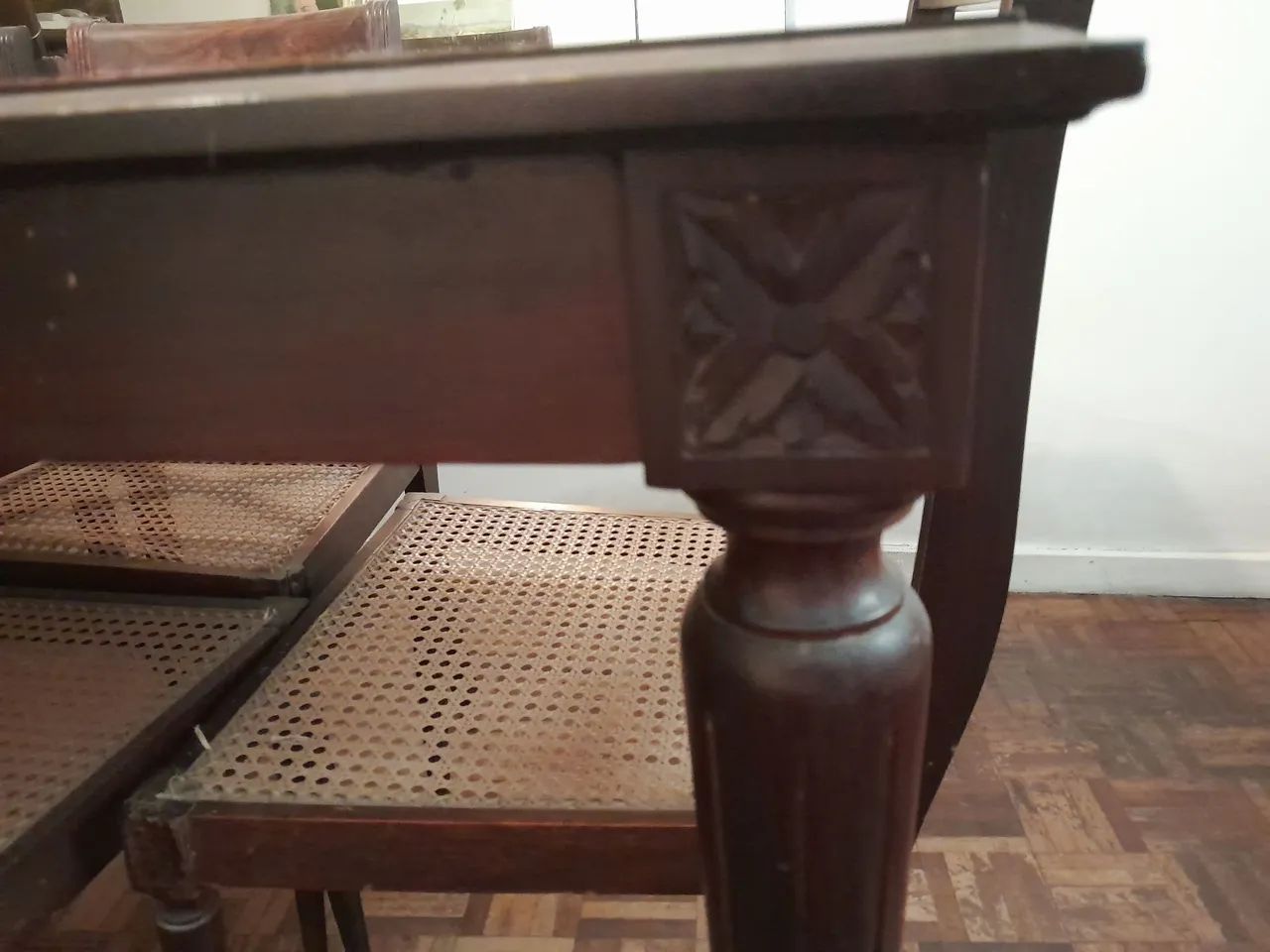 Mesa de jacarandá 1,98 X 0,89 com cadeiras - Foto 2