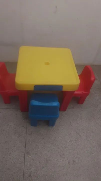 Mesa e Cadeiras para Crianças - Ideial para Brincar! - Foto 4