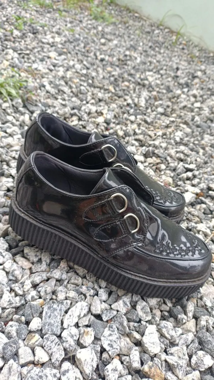 Sapatos plataforma estilo veggie número 41