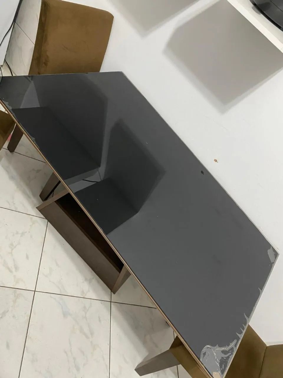 Mesa com 4 cadeiras - Tampo de vidro - Foto 3