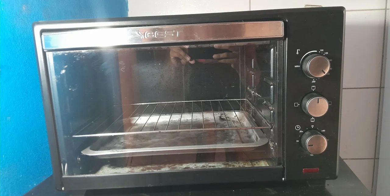Forno elétrico em boas condições